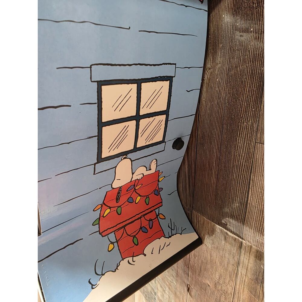 Peanuts Gang Snoopy Linus Lucy ICY Blue 17 X 9 Christmas Cuckoo Clock - Picture 4 of 6
